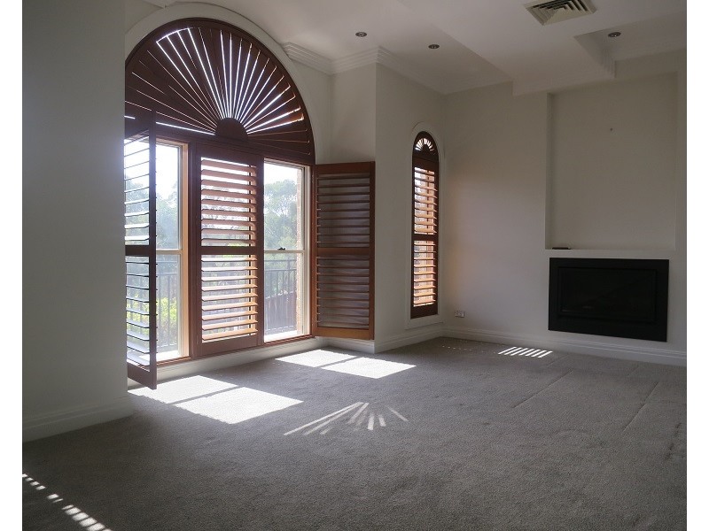 1/5 Jack McNamee Place, Kellyville NSW 2155