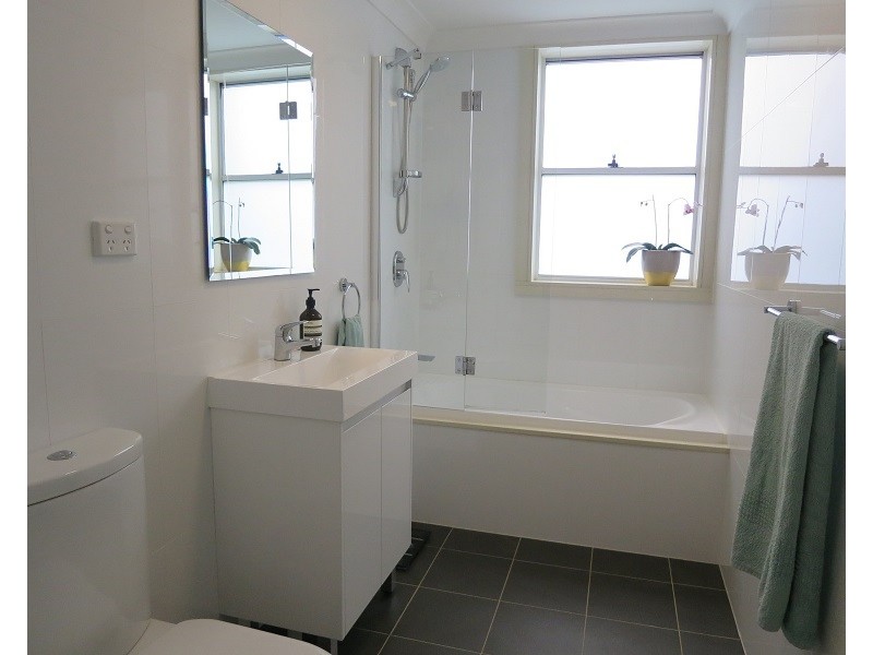 4/4 Cook Street, Baulkham Hills NSW 2153