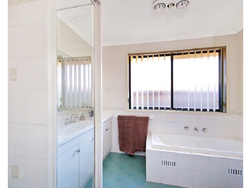 11 Pinehurst Ave, Rouse Hill NSW 2155