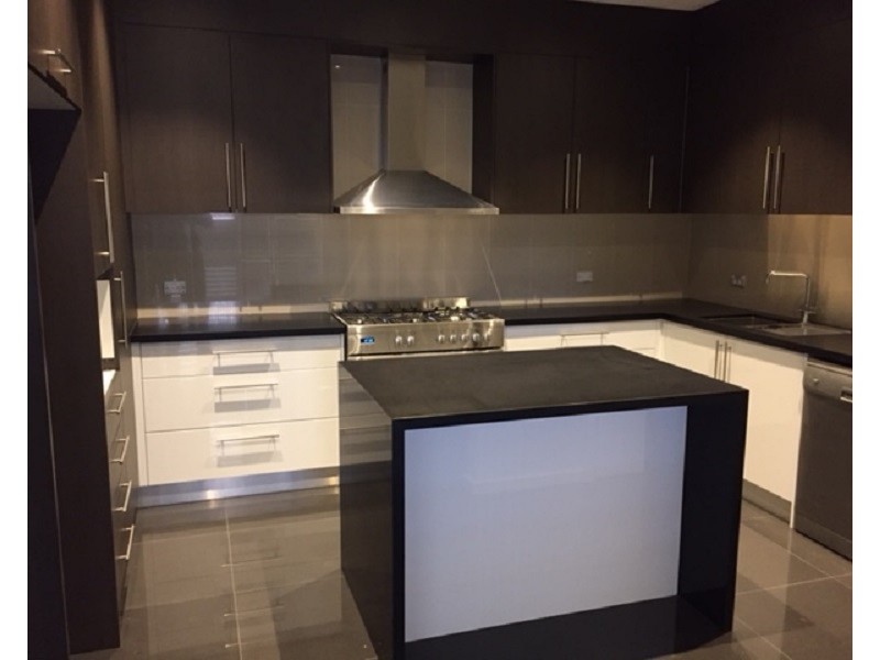 1 Compass Ave, Beaumont Hills NSW 2155