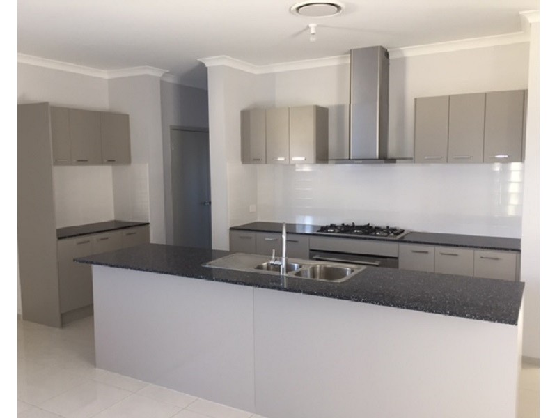 45 Arnold Ave, Kellyville NSW 2155