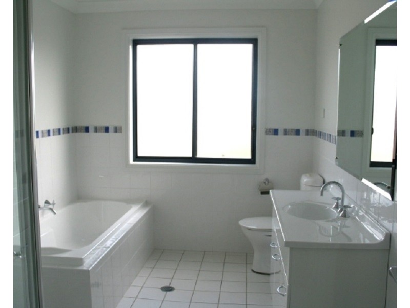 10 Townsend Cct, Beaumont Hills NSW 2155