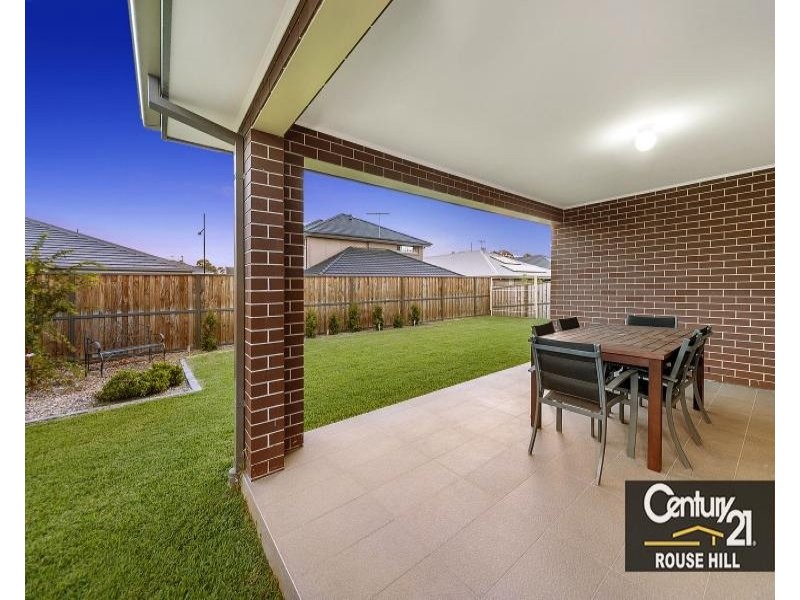 35 Coobowie Drive, The Ponds NSW 2769