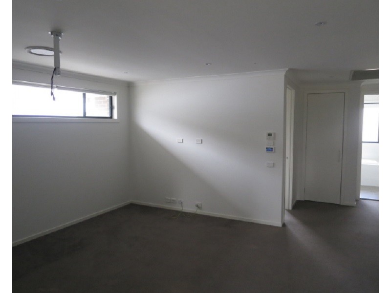 5 Arrowroot St, The Ponds NSW 2769