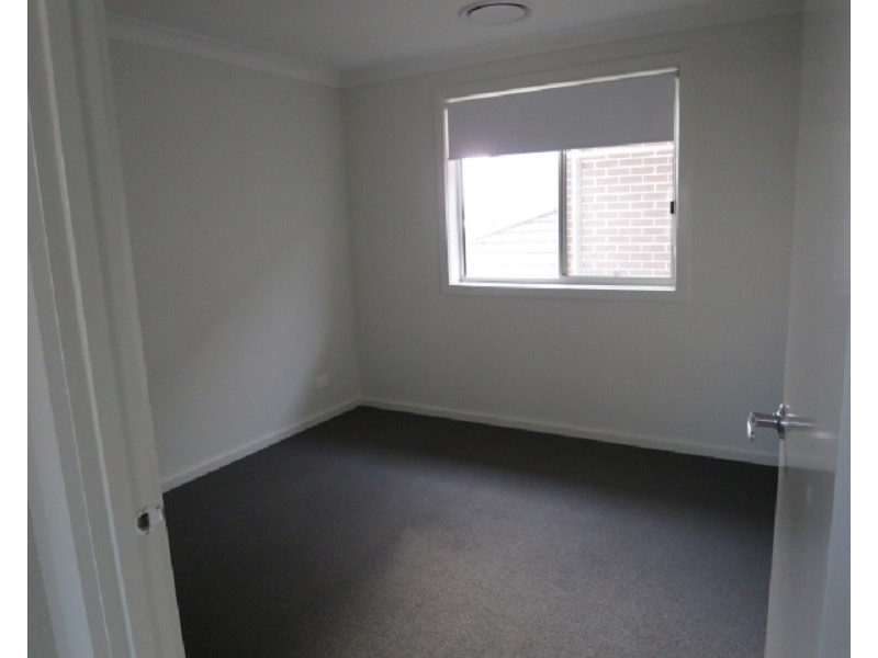 33 Brocklebank St, Box Hill NSW 2765