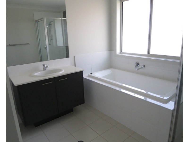 33 Brocklebank St, Box Hill NSW 2765