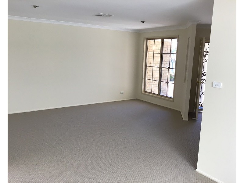 9 Thompson Crescent, Glenwood NSW 2768