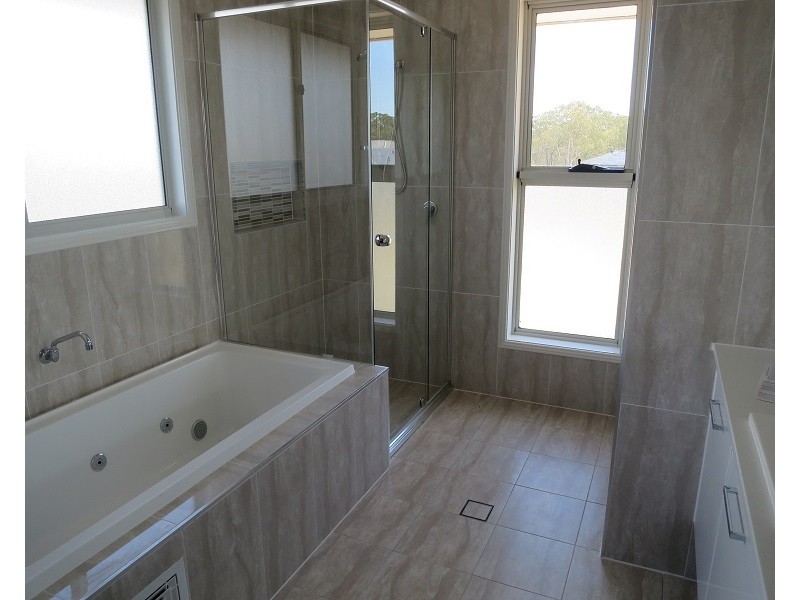 1 Chesterton Ave, Kellyville NSW 2155