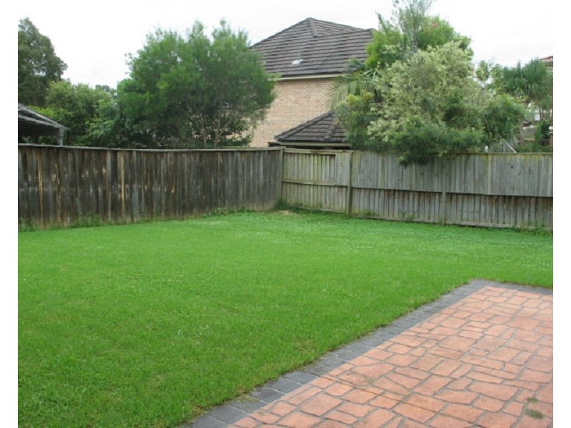 4 Dunbar Place, Kellyville NSW 2155