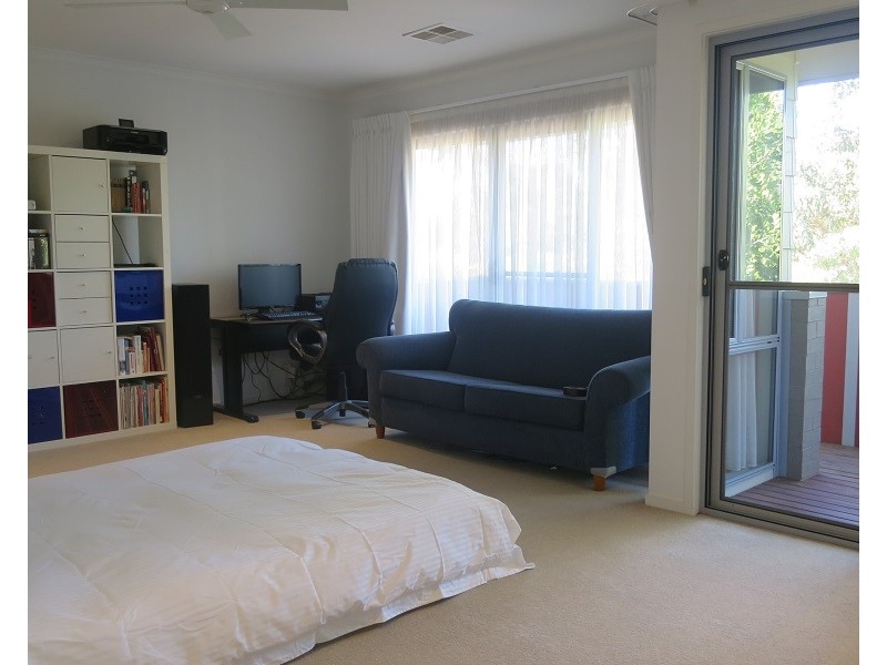 18 Caddies Blvd, Rouse Hill NSW 2155