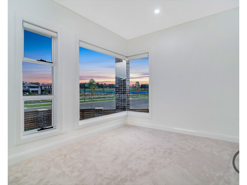 28 Bloomsdale Circuit, Box Hill NSW 2765