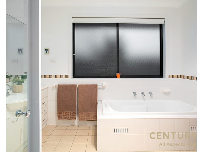 15 Compass Avenue, Beaumont Hills NSW 2155