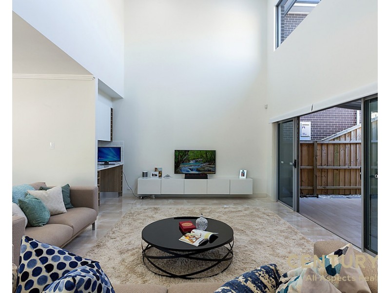 39 Mapleton Avenue, Kellyville NSW 2155