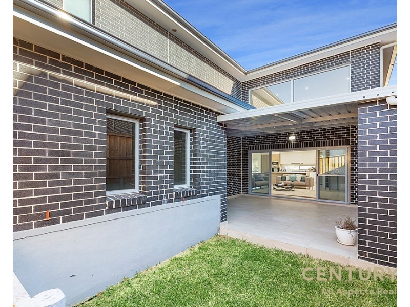 39 Mapleton Avenue, Kellyville NSW 2155