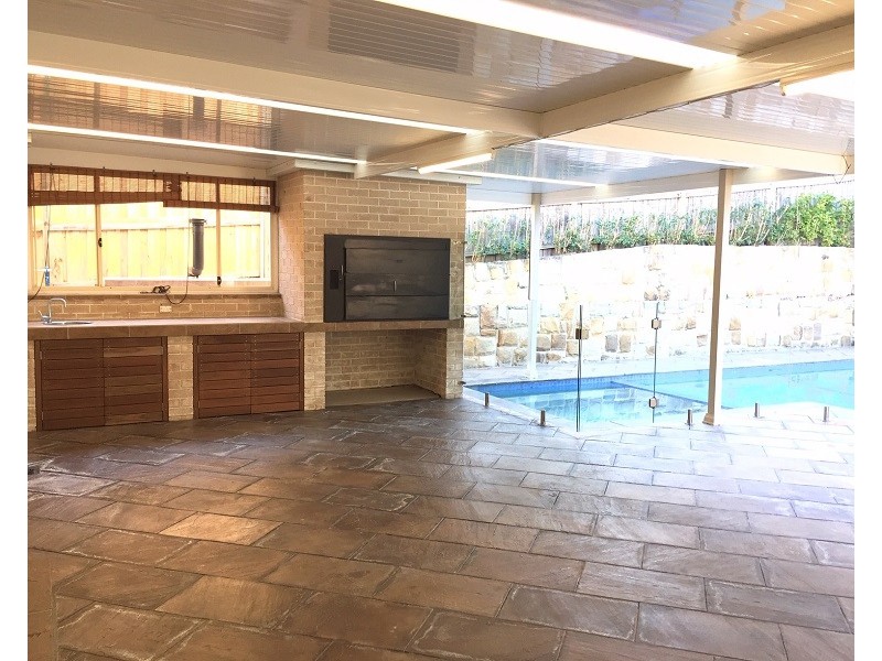 16 Greyfriar Place, Kellyville NSW 2155