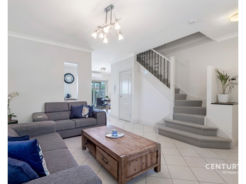 1/6 Blossom Place, Quakers Hill NSW 2763