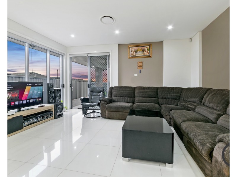 24 Jayden Crescent, Schofields NSW 2762