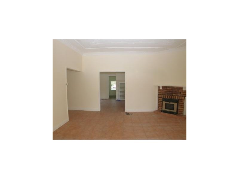 76 Canarys Road, Roselands NSW 2196