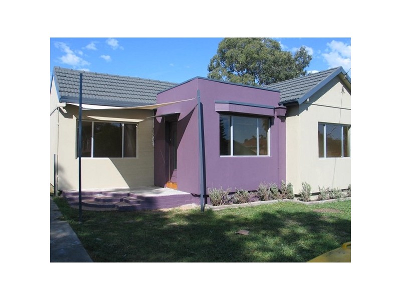 33 Parliament Road, Macquarie Fields NSW 2564
