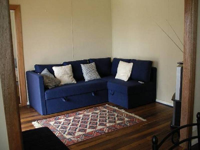 10 NEIL STREET, Bundeena NSW 2230