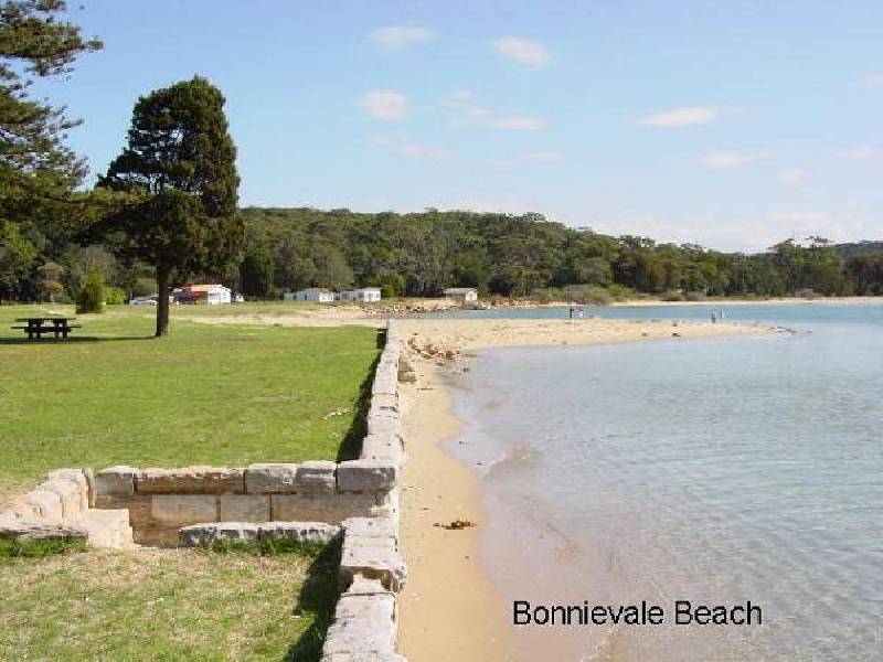 1 WOODFIELD AVENUE, Bundeena NSW 2230