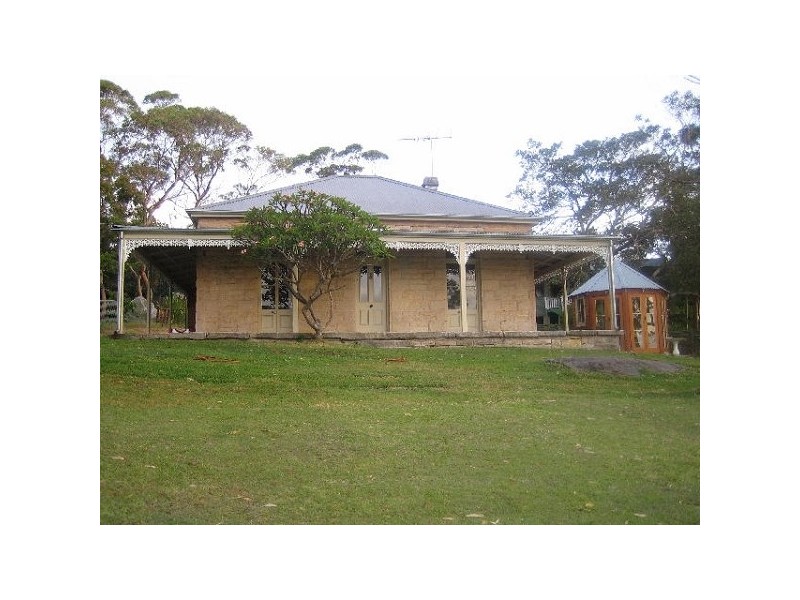 8 SIMPSON ROAD, Bundeena NSW 2230