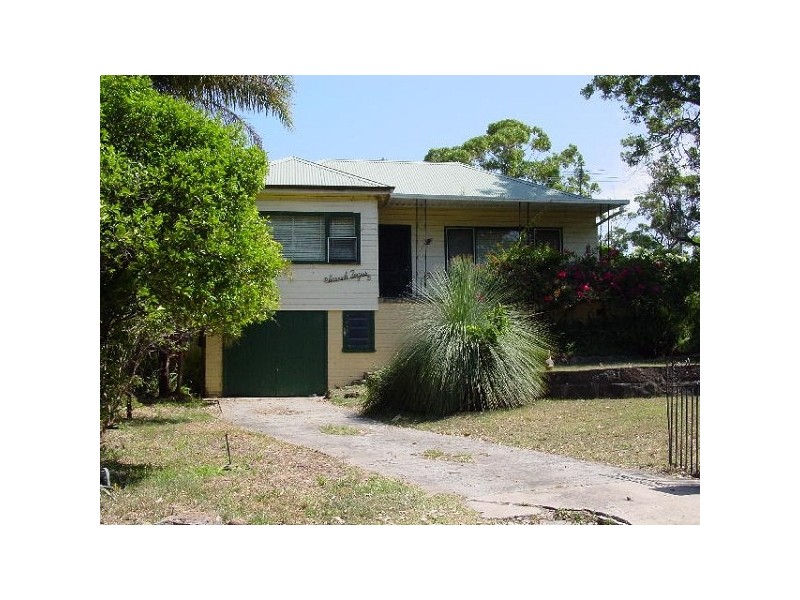 8 CRAMMOND AVENUE, Bundeena NSW 2230