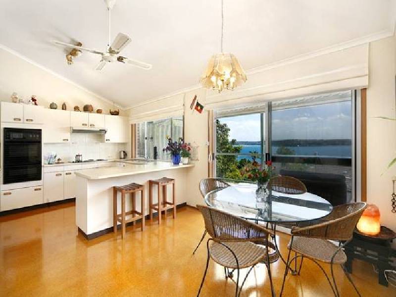 31 LOFTUS STREET, Bundeena NSW 2230