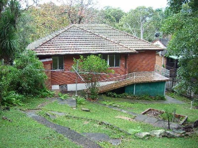 4 WOODFIELD AVENUE, Bundeena NSW 2230