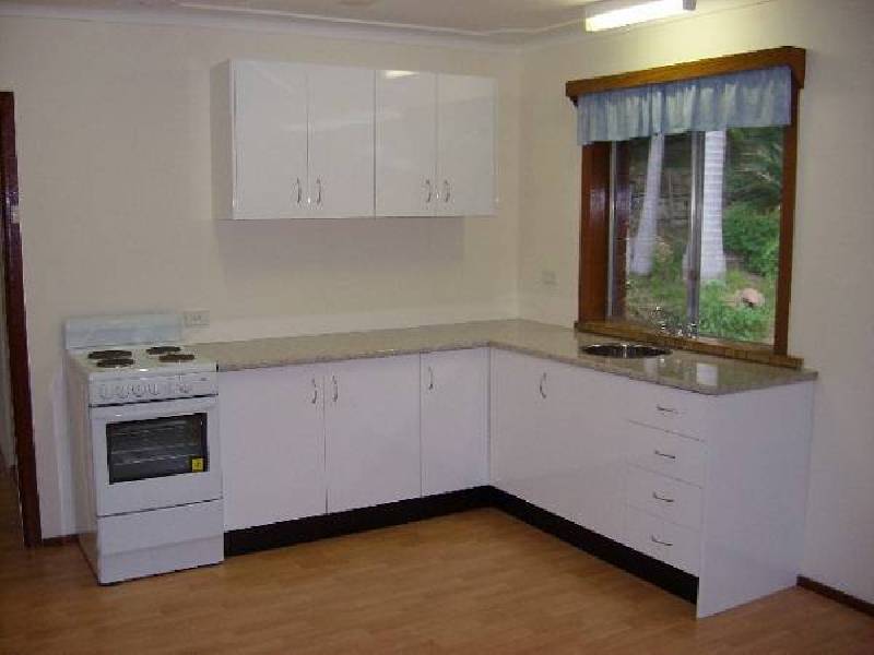 4 WOODFIELD AVENUE, Bundeena NSW 2230