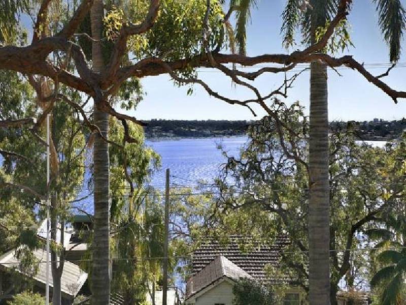 16 CRAMMOND AVENUE, Bundeena NSW 2230