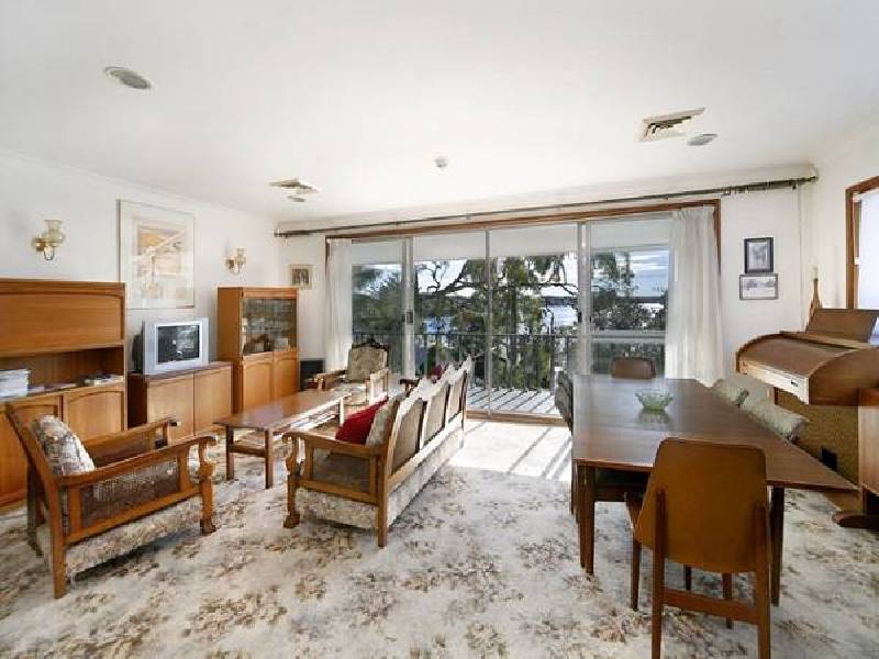 16 CRAMMOND AVENUE, Bundeena NSW 2230