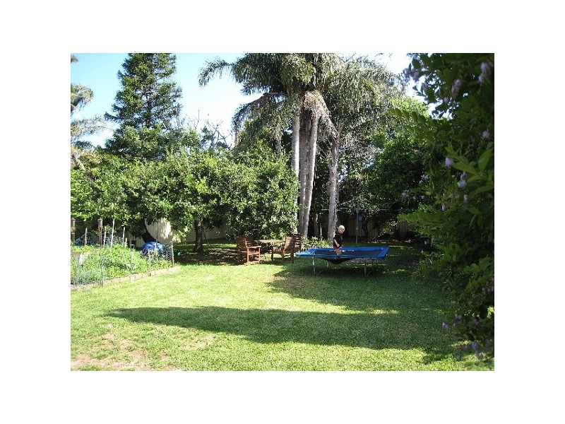 16 SCARBOROUGH STREET, Bundeena NSW 2230