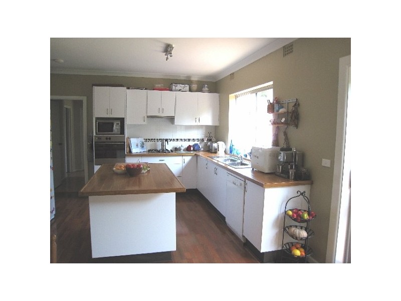 16 SCARBOROUGH STREET, Bundeena NSW 2230