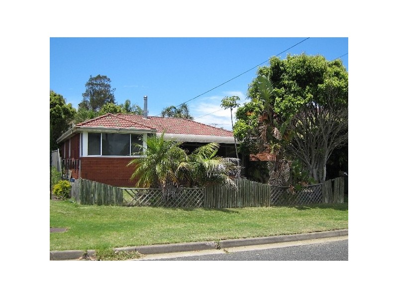 8 BEACHCOMBER AVENUE, Bundeena NSW 2230