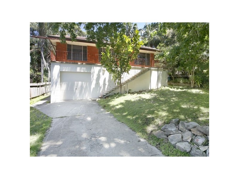 4 WOODFIELD AVENUE, Bundeena NSW 2230