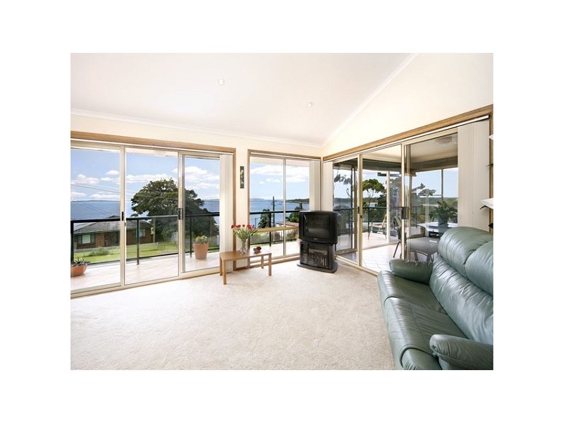 16 NEIL STREET, Bundeena NSW 2230