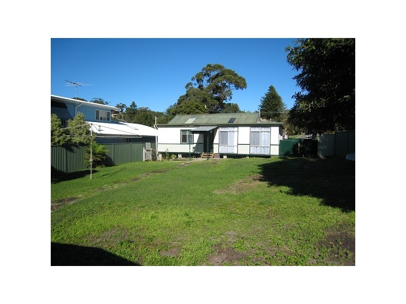 9 LOFTUS STREET, Bundeena NSW 2230