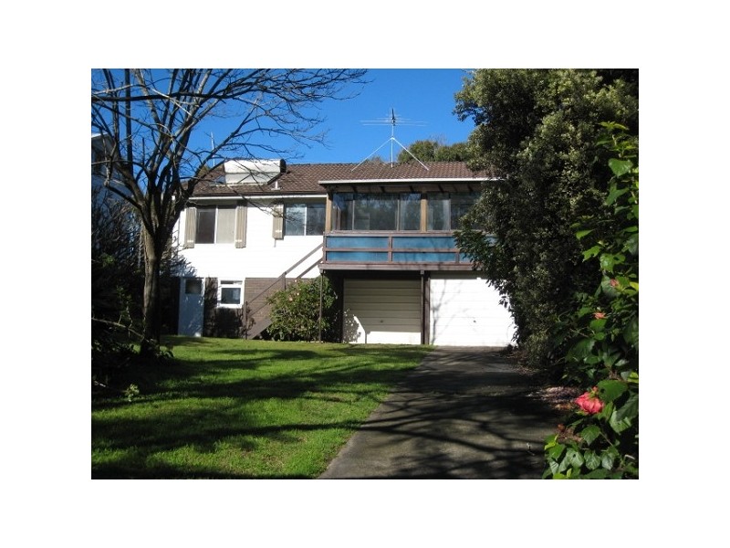 1 WOODFIELD AVENUE, Bundeena NSW 2230