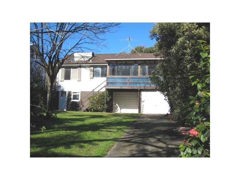 1 WOODFIELD AVENUE, Bundeena NSW 2230