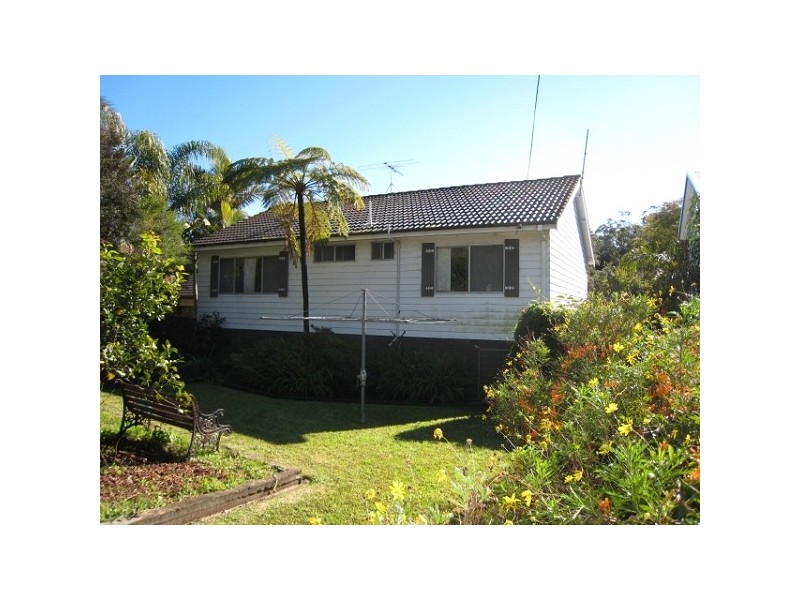 1 WOODFIELD AVENUE, Bundeena NSW 2230