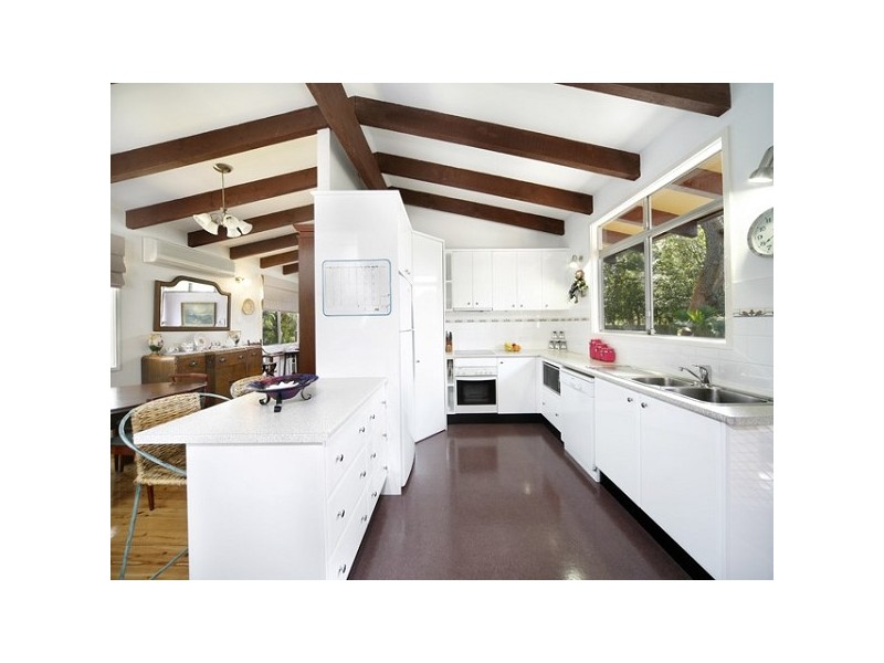 10 KERR AVENUE, Bundeena NSW 2230