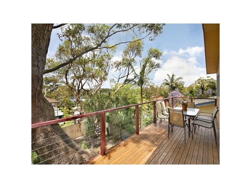 10 KERR AVENUE, Bundeena NSW 2230