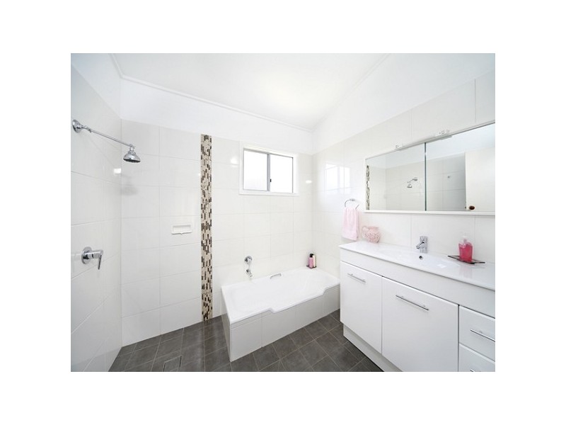 10 KERR AVENUE, Bundeena NSW 2230