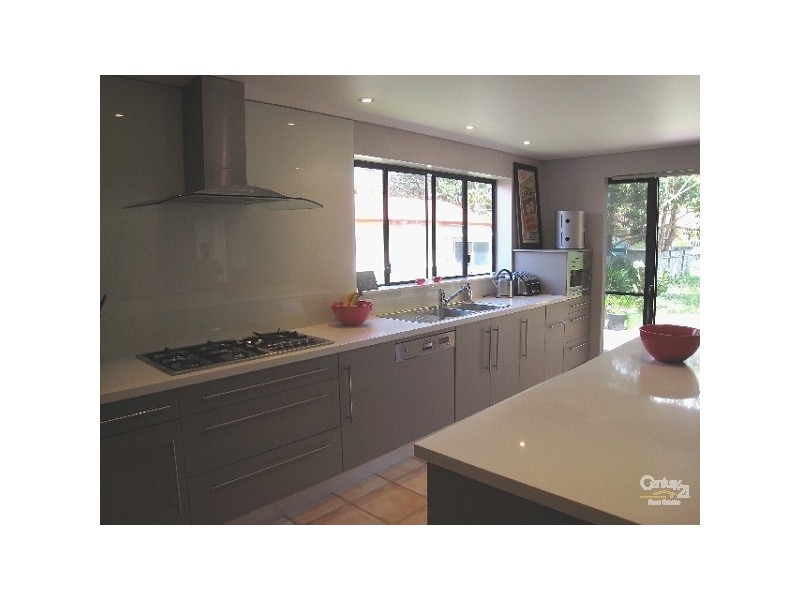 7 THOMPSON STREET, Bundeena NSW 2230