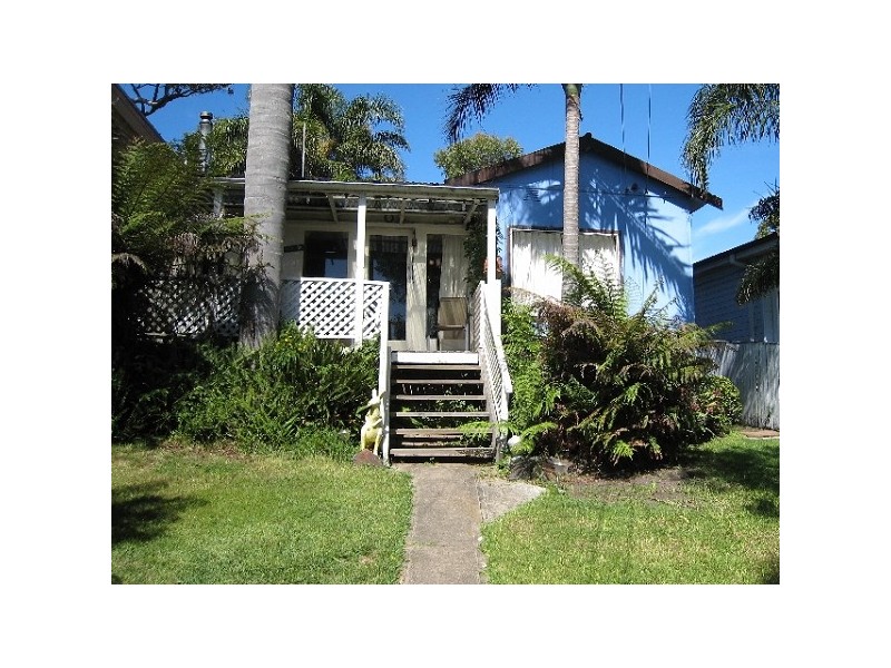 74 LOFTUS STREET, Bundeena NSW 2230