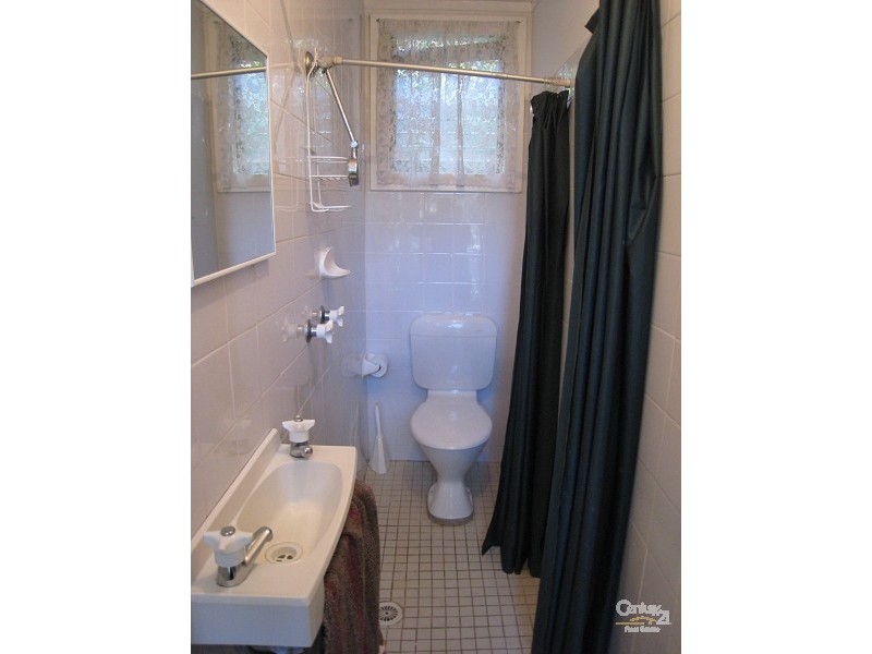 CABIN 18 SIMPSON ROAD, Bundeena NSW 2230