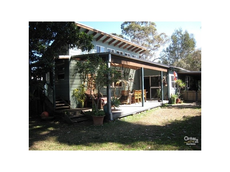 10 THOMPSON STREET, Bundeena NSW 2230