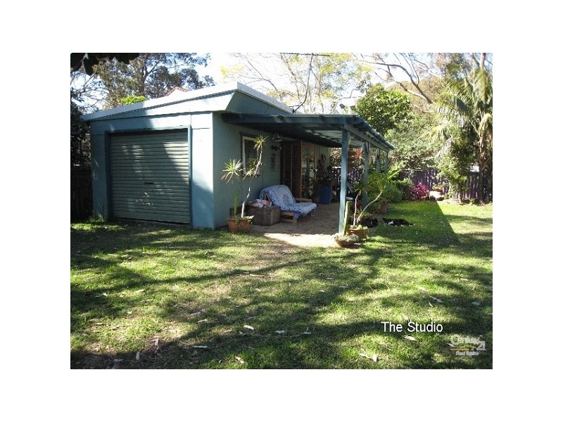 10 THOMPSON STREET, Bundeena NSW 2230