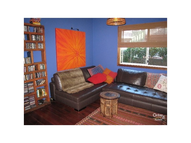 10 THOMPSON STREET, Bundeena NSW 2230